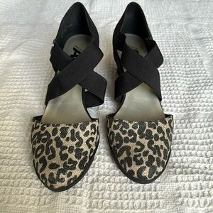 Anne Klein Sport wedge, size 10.